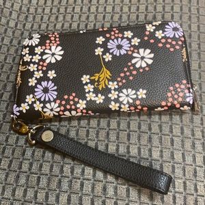 All About the Benjamin wallet with wristlet